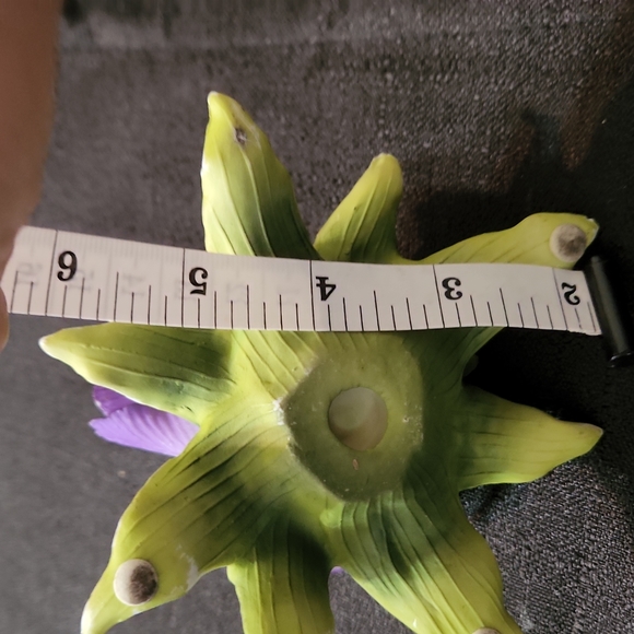 VINTAGE PORCELAIN FLOWER GROUP ON THE LEAFS. - Picture 5 of 8